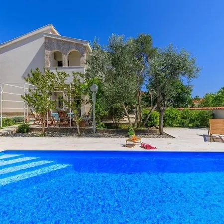 Apartmán Tea With Private Pool Krk Town