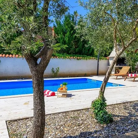 Apartmán Tea With Private Pool Krk Town